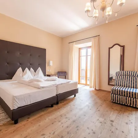 Hotel Garni Zum Hirschen-3
